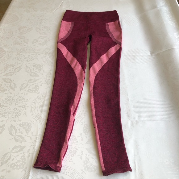 Fabletics Women’s Size S Maroon/Pink Compression Leggings Yoga Pants Stretchy - Picture 13 of 16